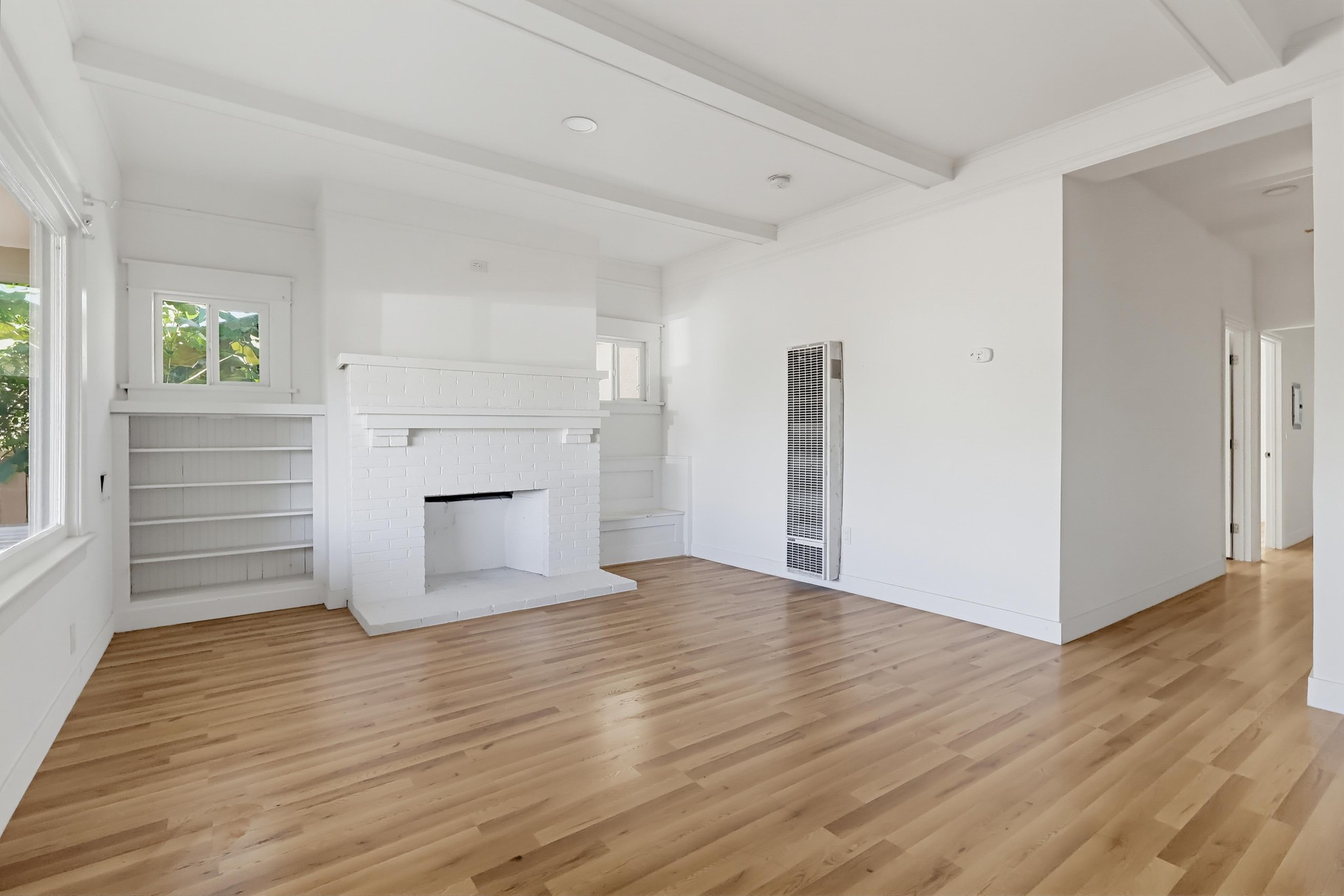 Virtual tour photo 14 of 85 for 1344 E 43rd Pl
