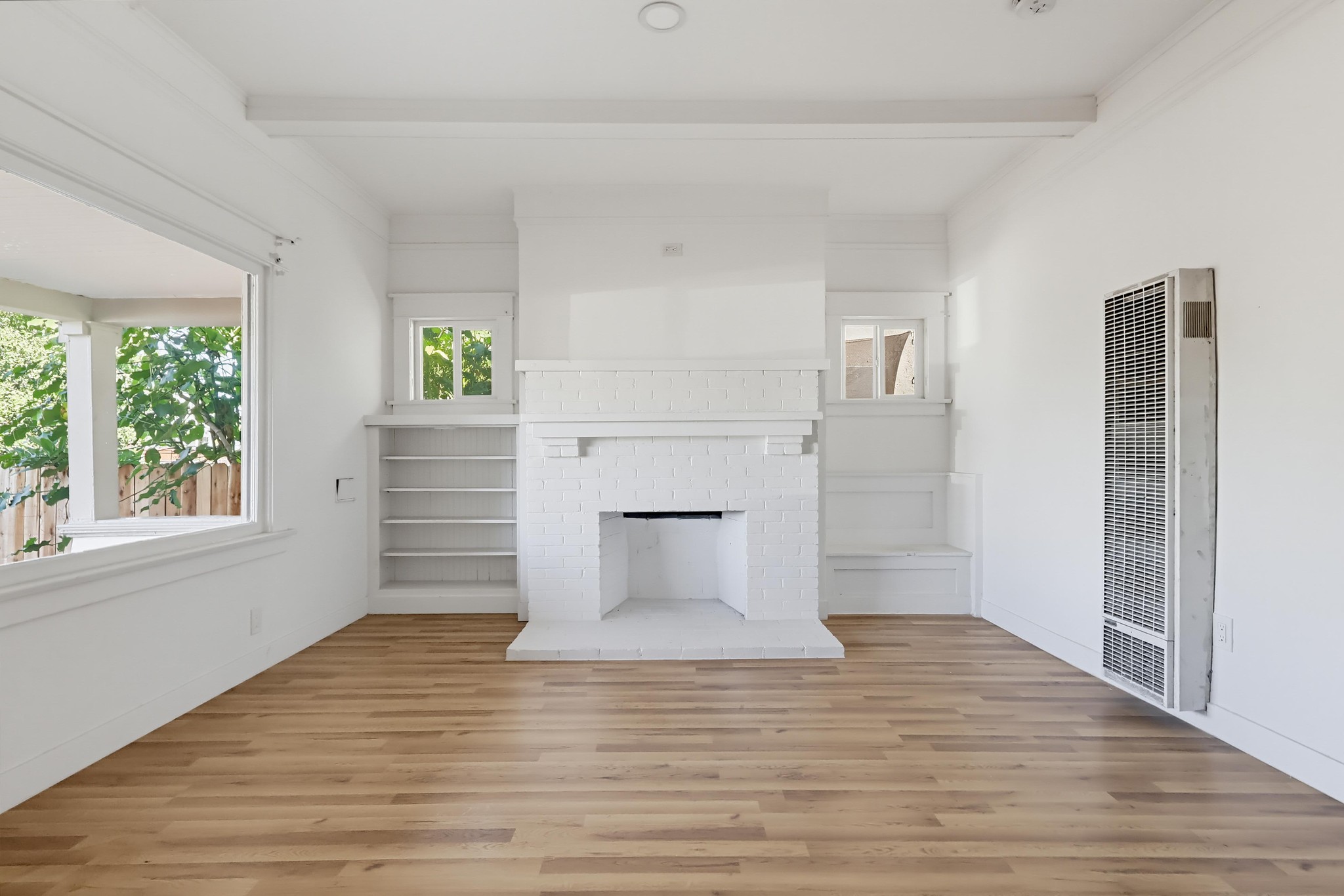 Virtual tour photo 15 of 85 for 1344 E 43rd Pl