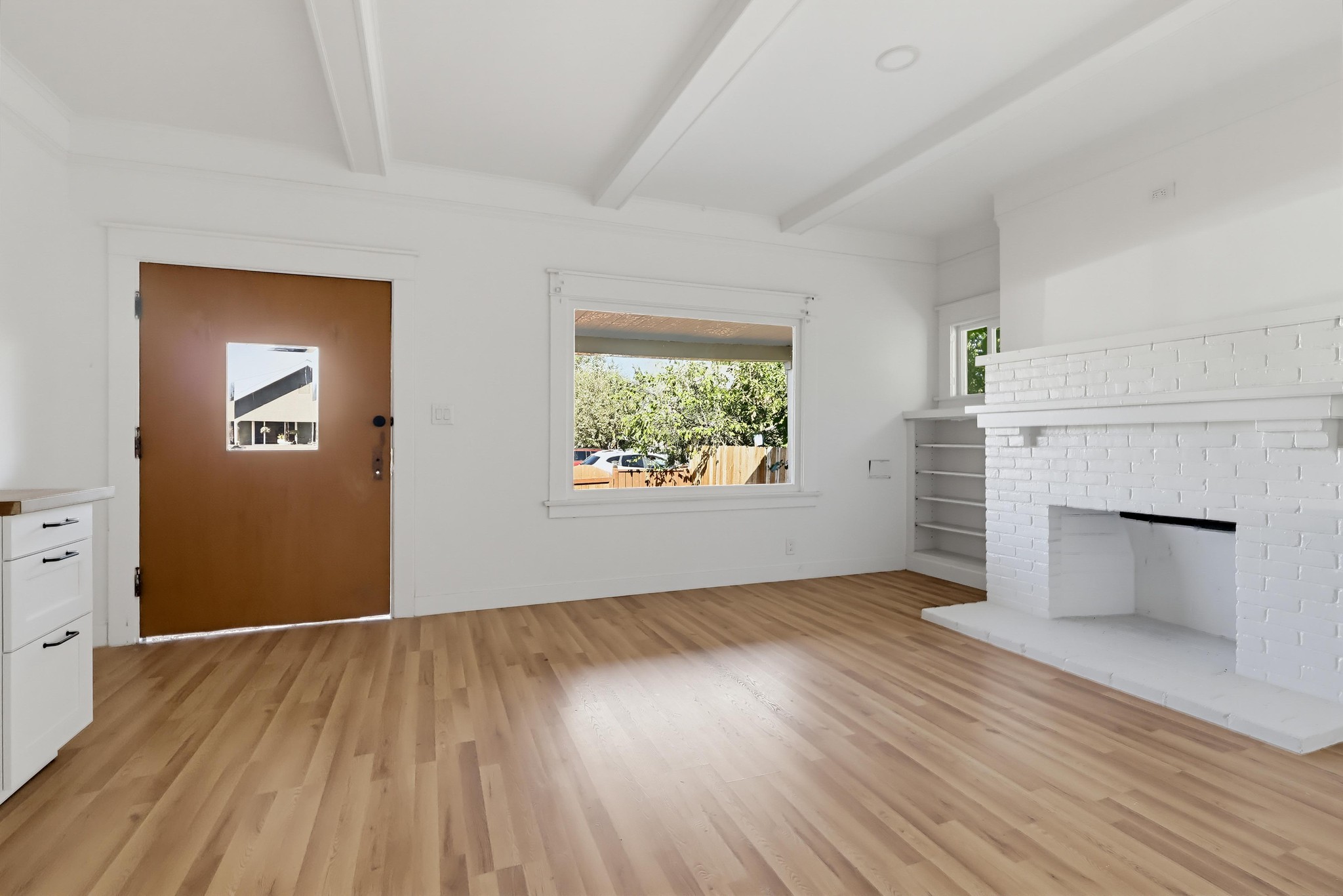 Virtual tour photo 16 of 85 for 1344 E 43rd Pl