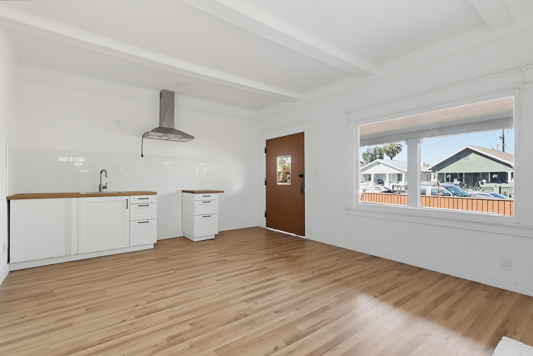 Virtual tour photo 17 of 85 for 1344 E 43rd Pl