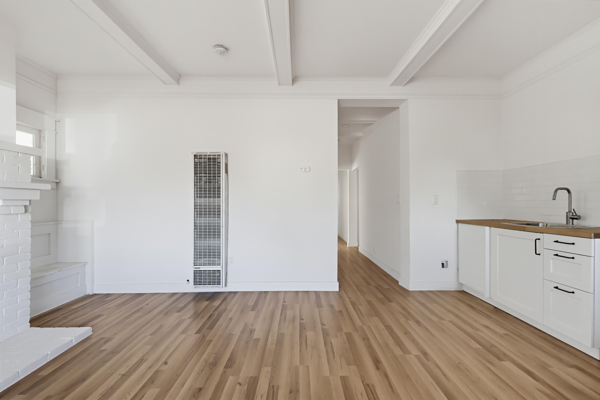 Virtual tour photo 19 of 85 for 1344 E 43rd Pl