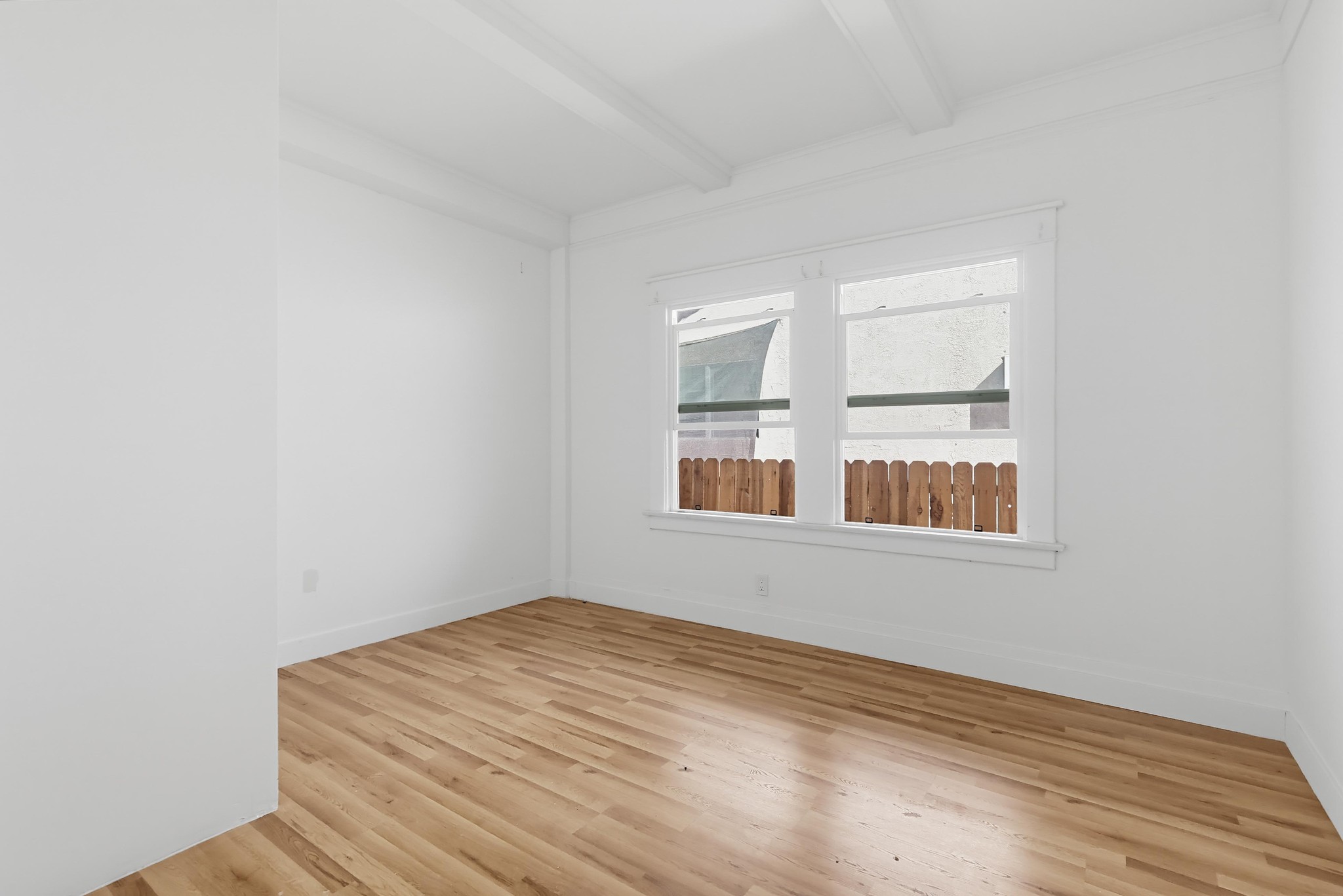 Virtual tour photo 22 of 85 for 1344 E 43rd Pl