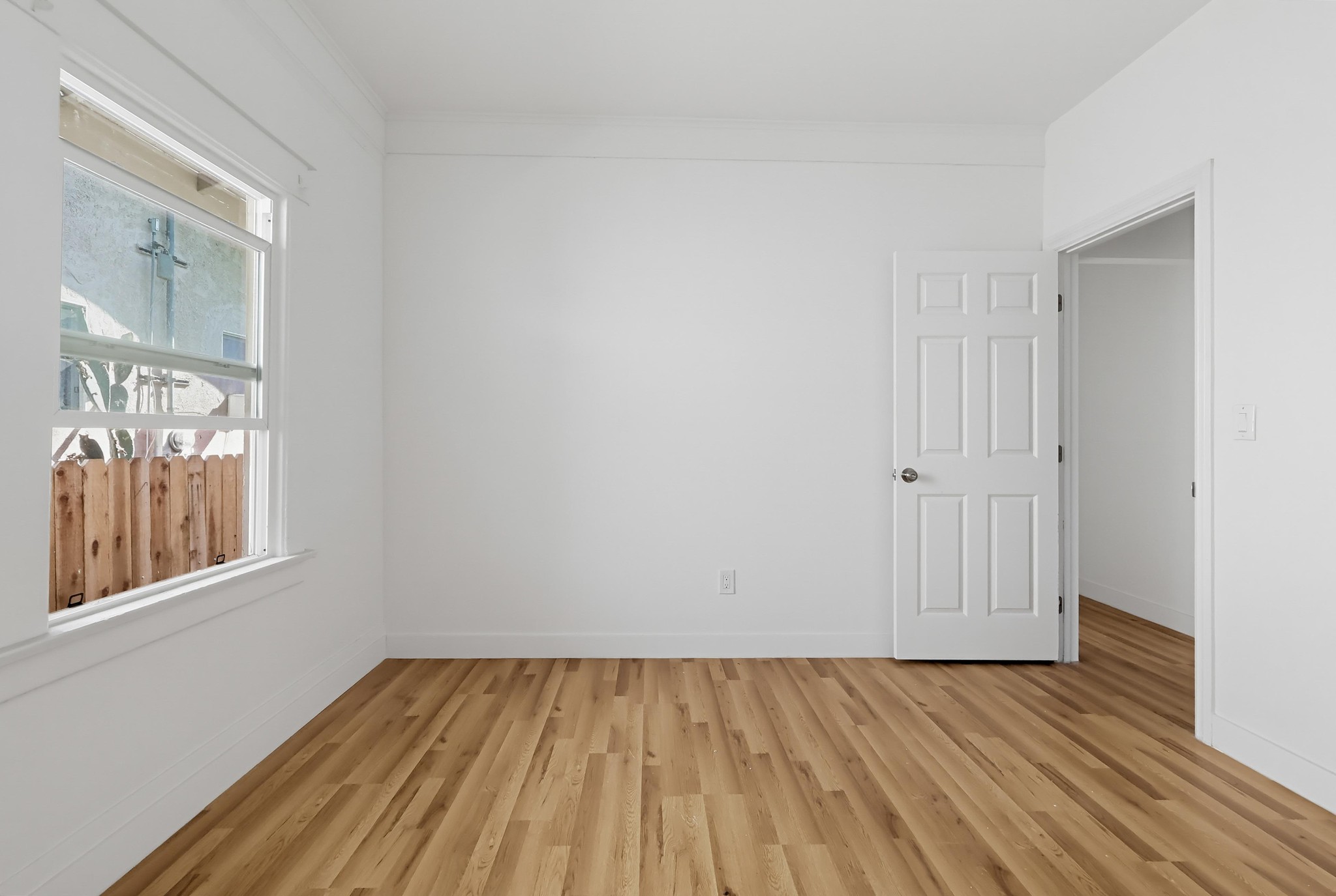 Virtual tour photo 26 of 85 for 1344 E 43rd Pl