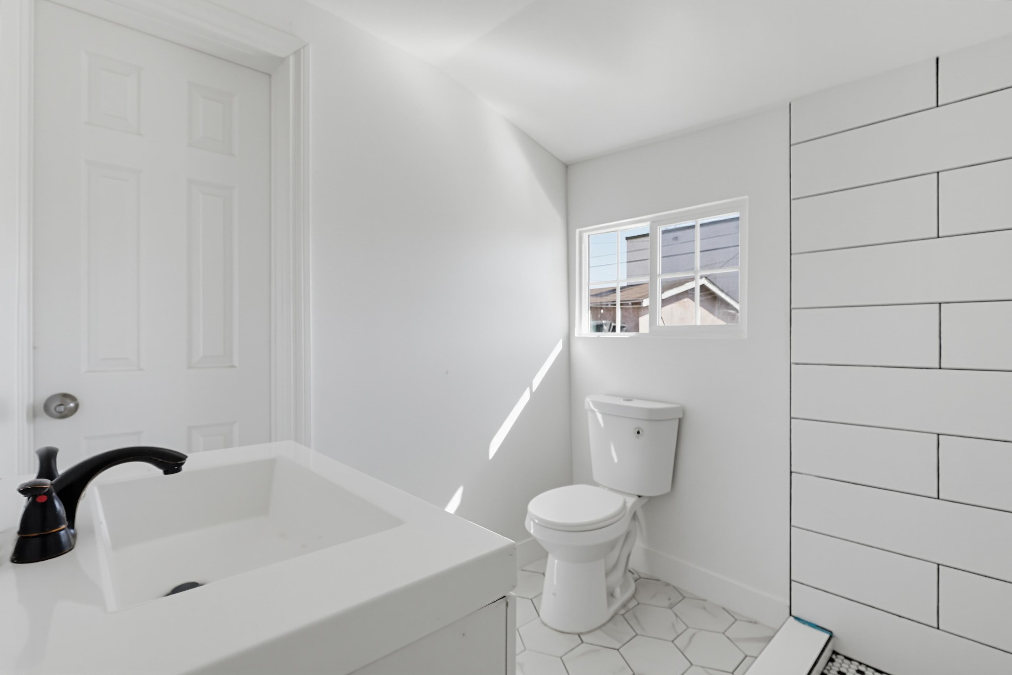 Virtual tour photo 34 of 85 for 1344 E 43rd Pl