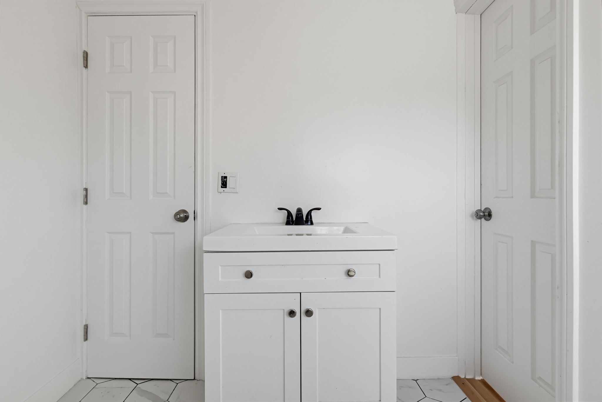 Virtual tour photo 36 of 85 for 1344 E 43rd Pl
