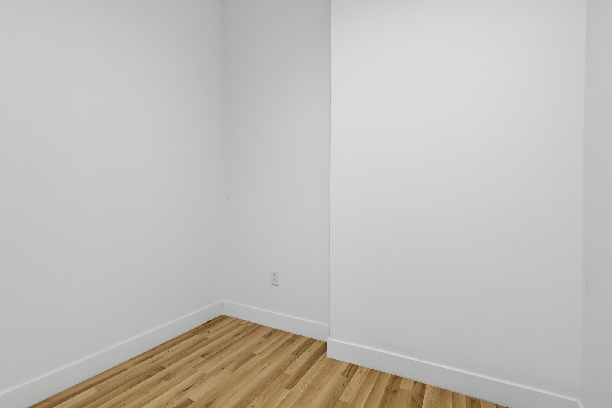 Virtual tour photo 54 of 85 for 1344 E 43rd Pl
