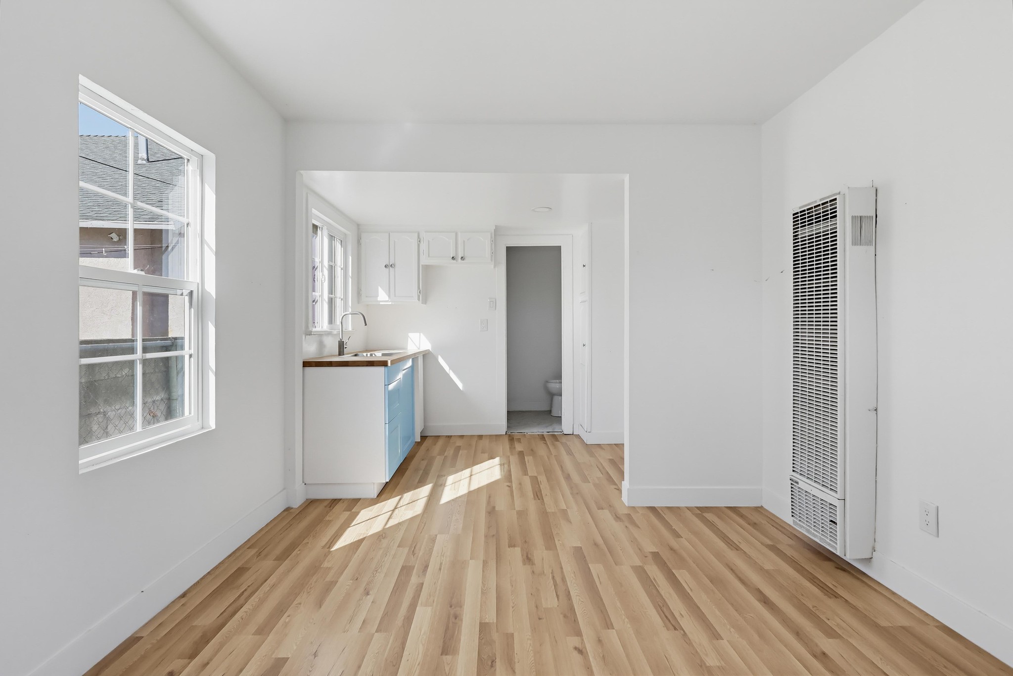 Virtual tour photo 71 of 85 for 1344 E 43rd Pl
