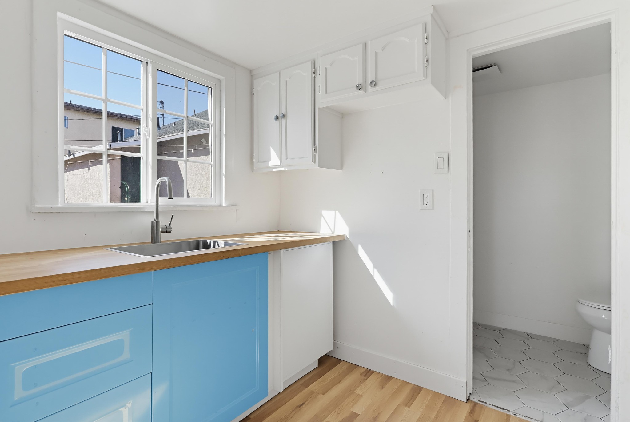 Virtual tour photo 75 of 85 for 1344 E 43rd Pl