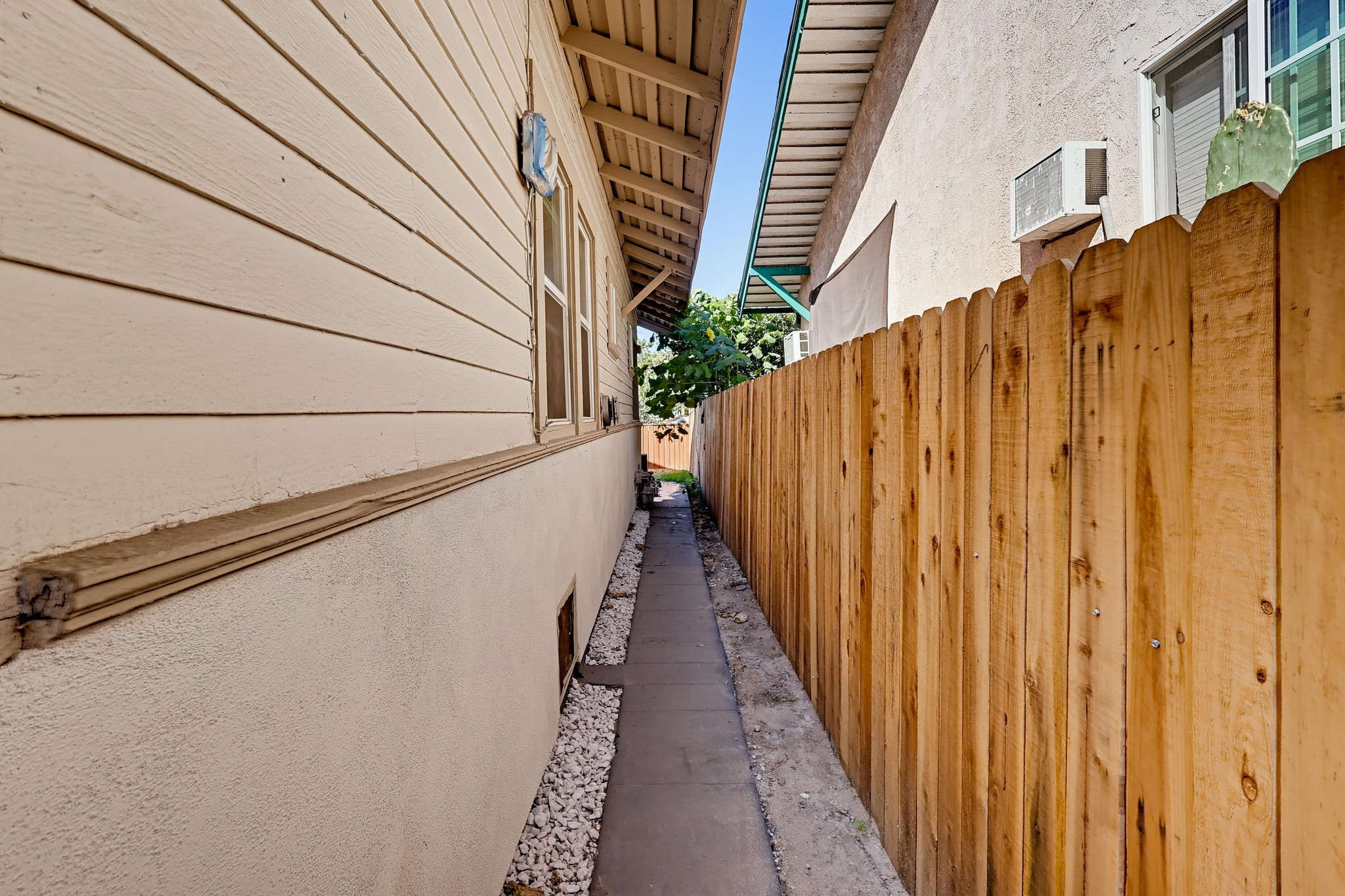 Virtual tour photo 83 of 85 for 1344 E 43rd Pl