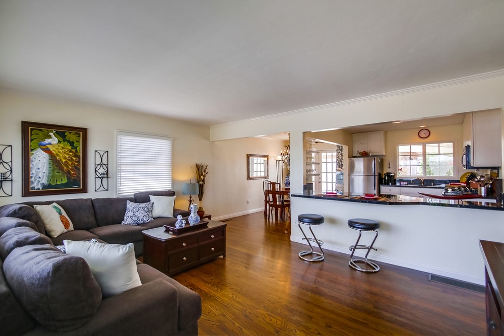 Virtual tour photo 8 of 54 for 1344 Law St