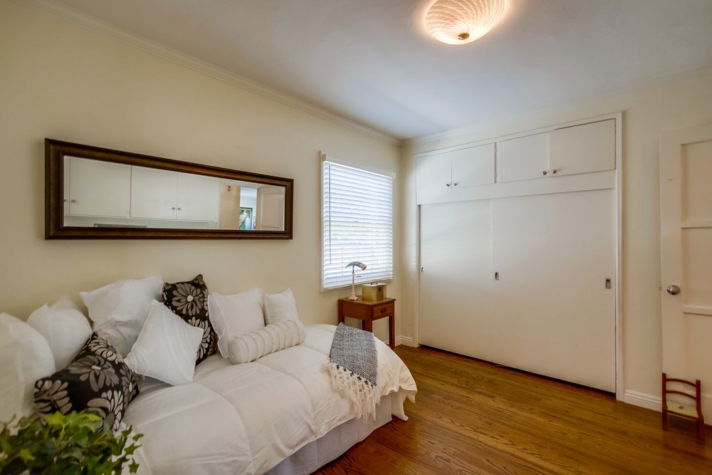 Virtual tour photo 32 of 54 for 1344 Law St