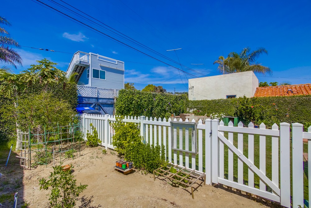 Virtual tour photo 49 of 54 for 1344 Law St