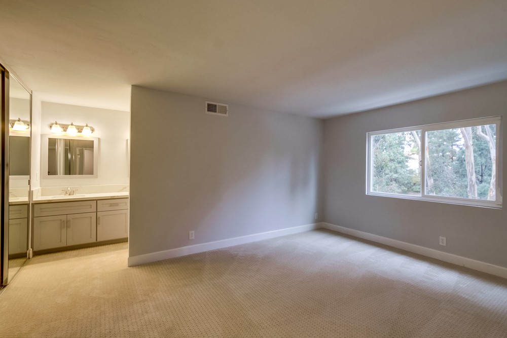 Virtual tour photo 18 of 40 for 13440 Entreken Ave