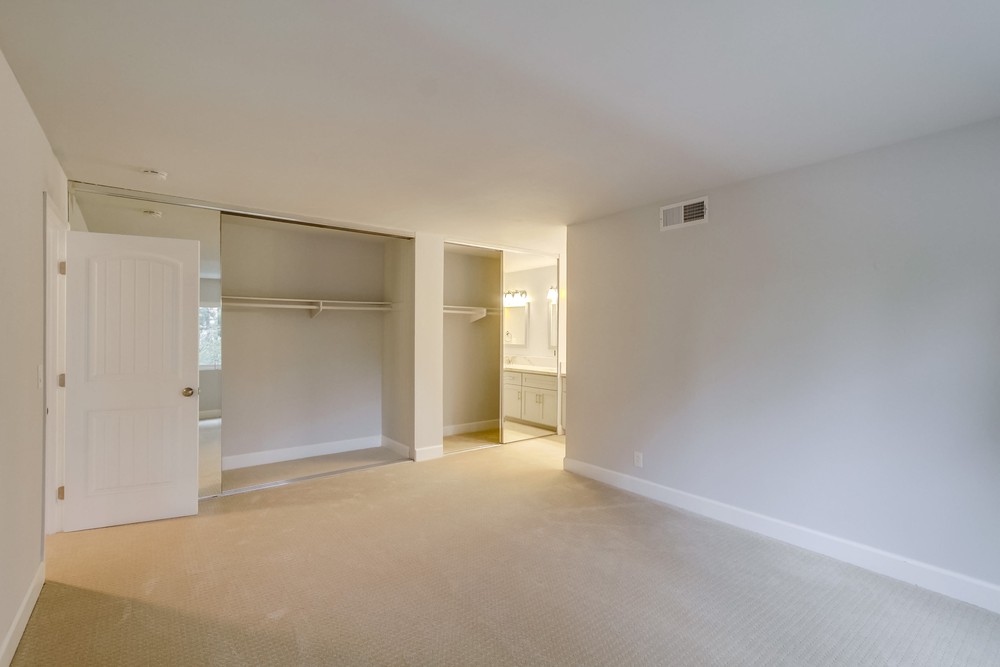 Virtual tour photo 22 of 40 for 13440 Entreken Ave