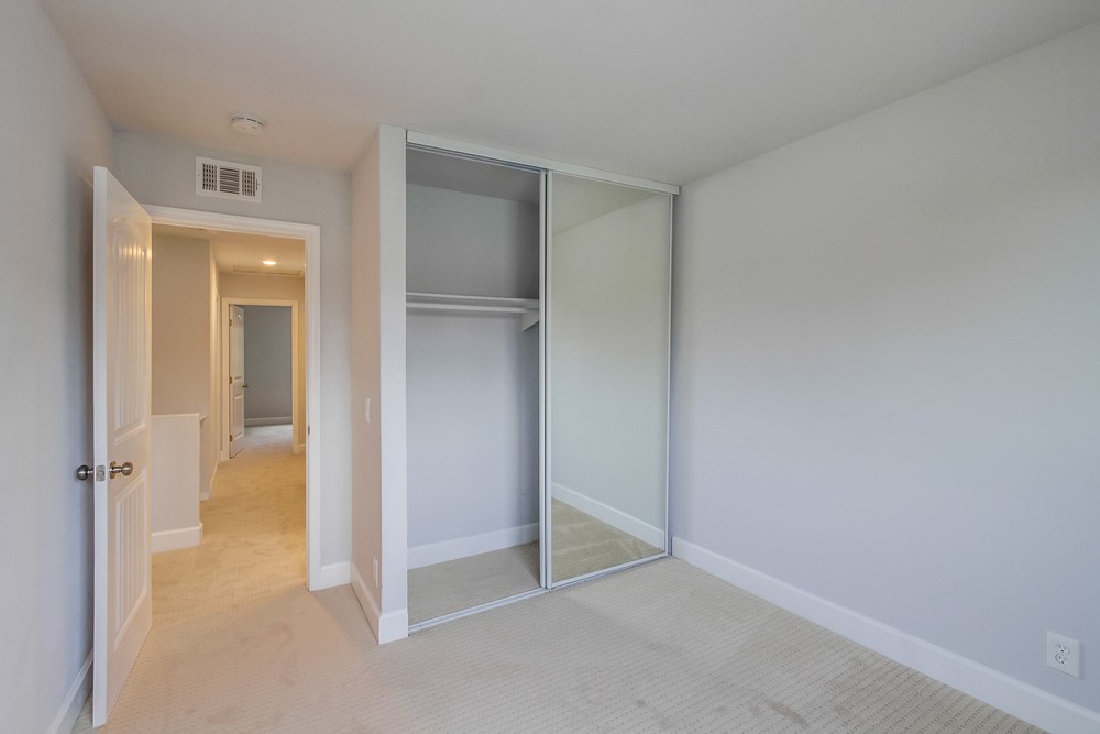 Virtual tour photo 26 of 40 for 13440 Entreken Ave
