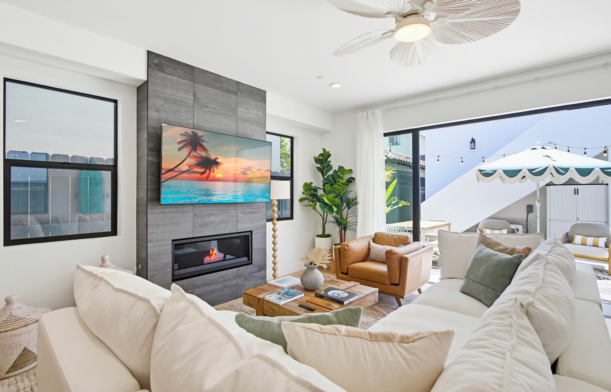 Virtual tour photo 8 of 72 for 1345 Thomas Ave
