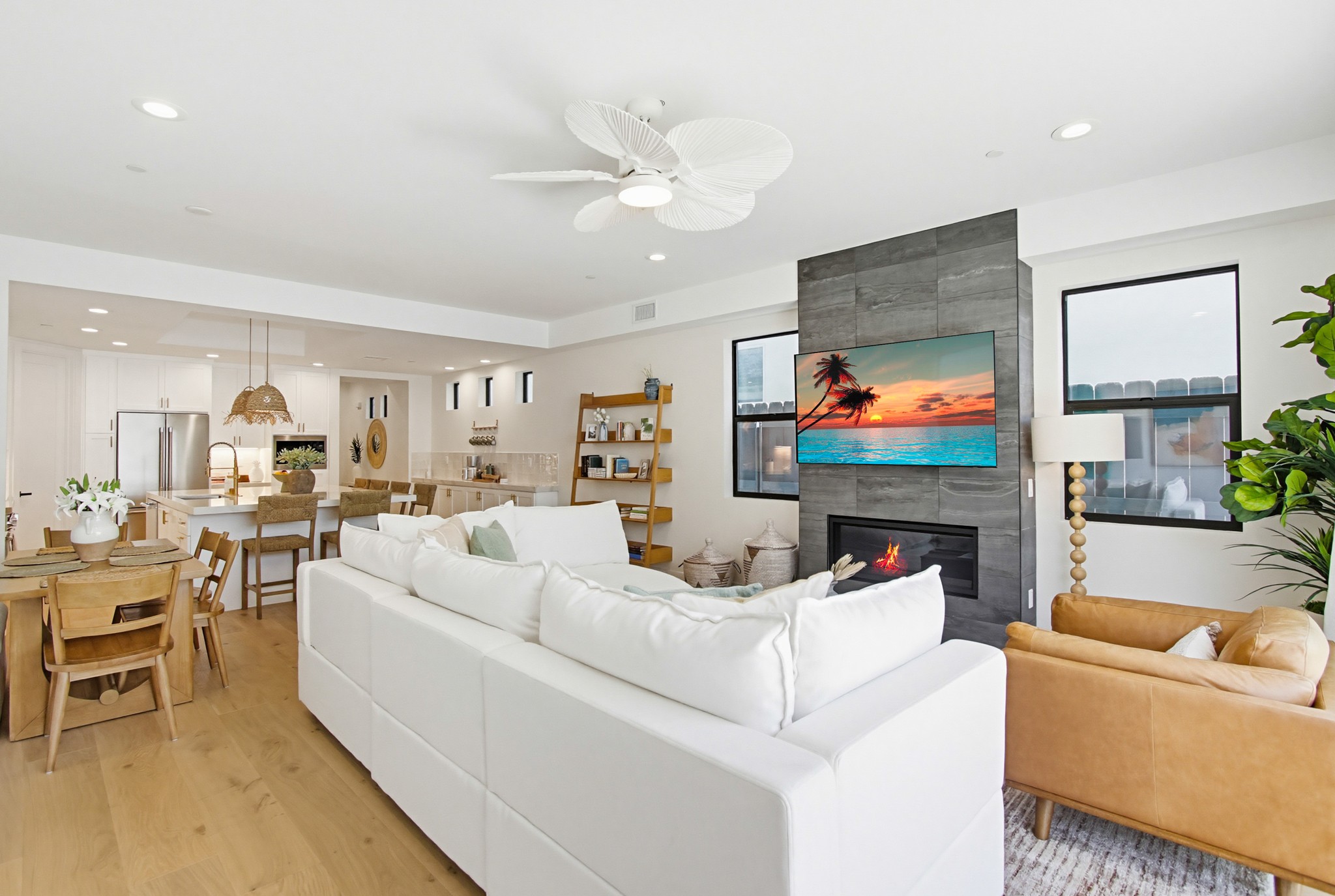 Virtual tour photo 11 of 72 for 1345 Thomas Ave
