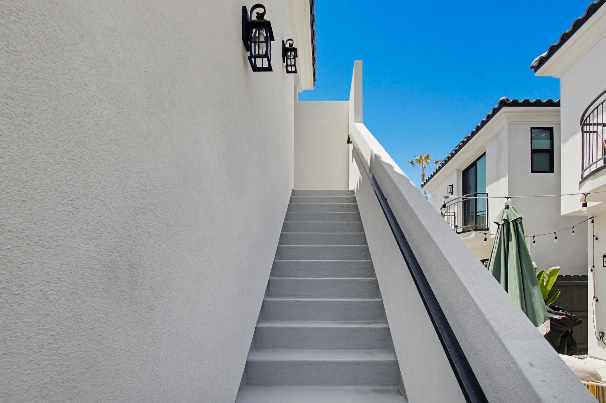 Virtual tour photo 3 of 23 for 1347 Thomas Ave