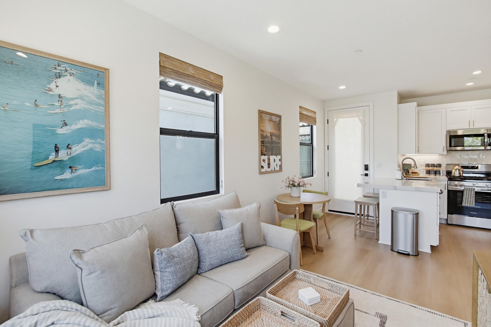 Virtual tour photo 8 of 23 for 1347 Thomas Ave