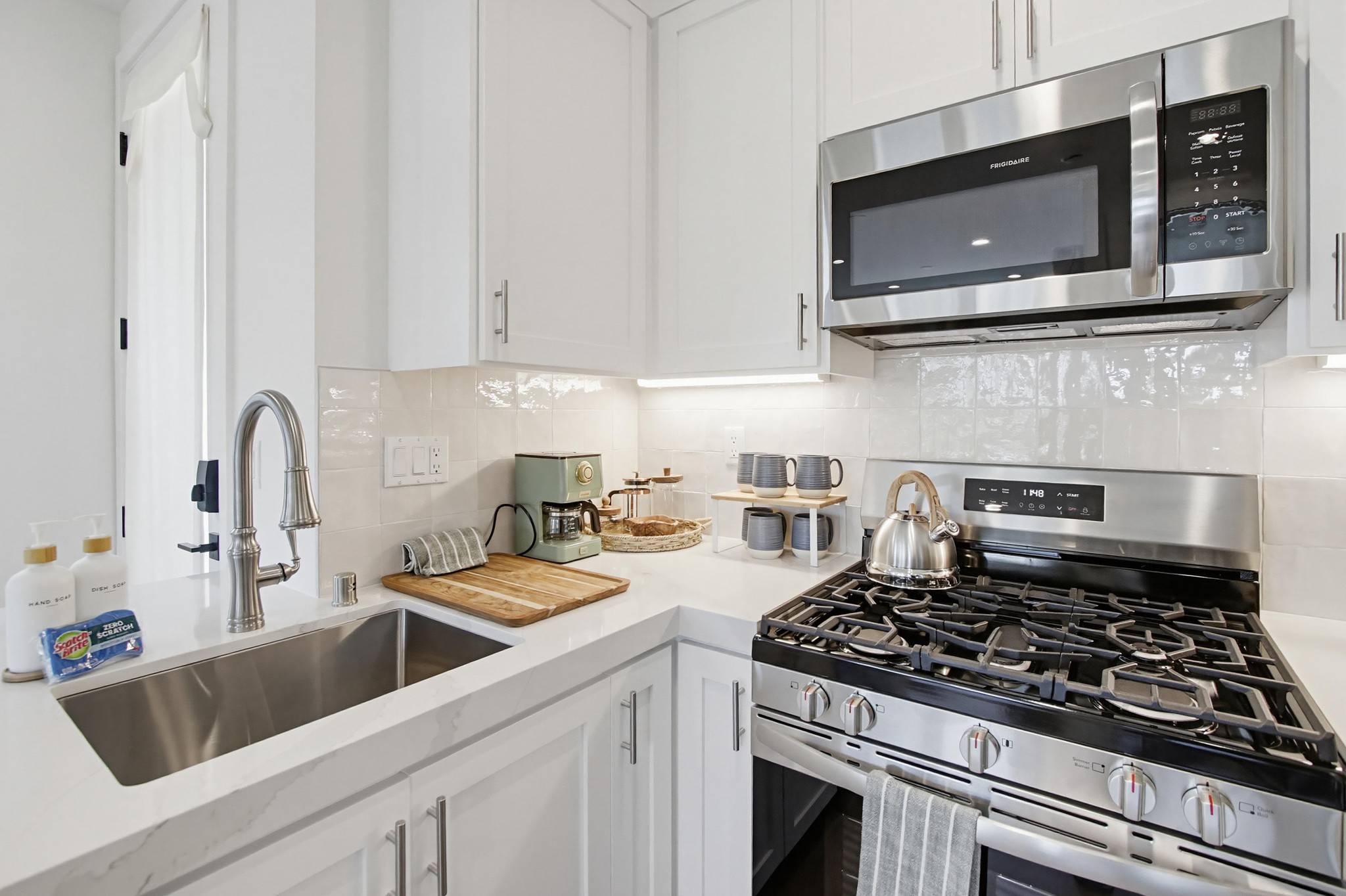 Virtual tour photo 14 of 23 for 1347 Thomas Ave