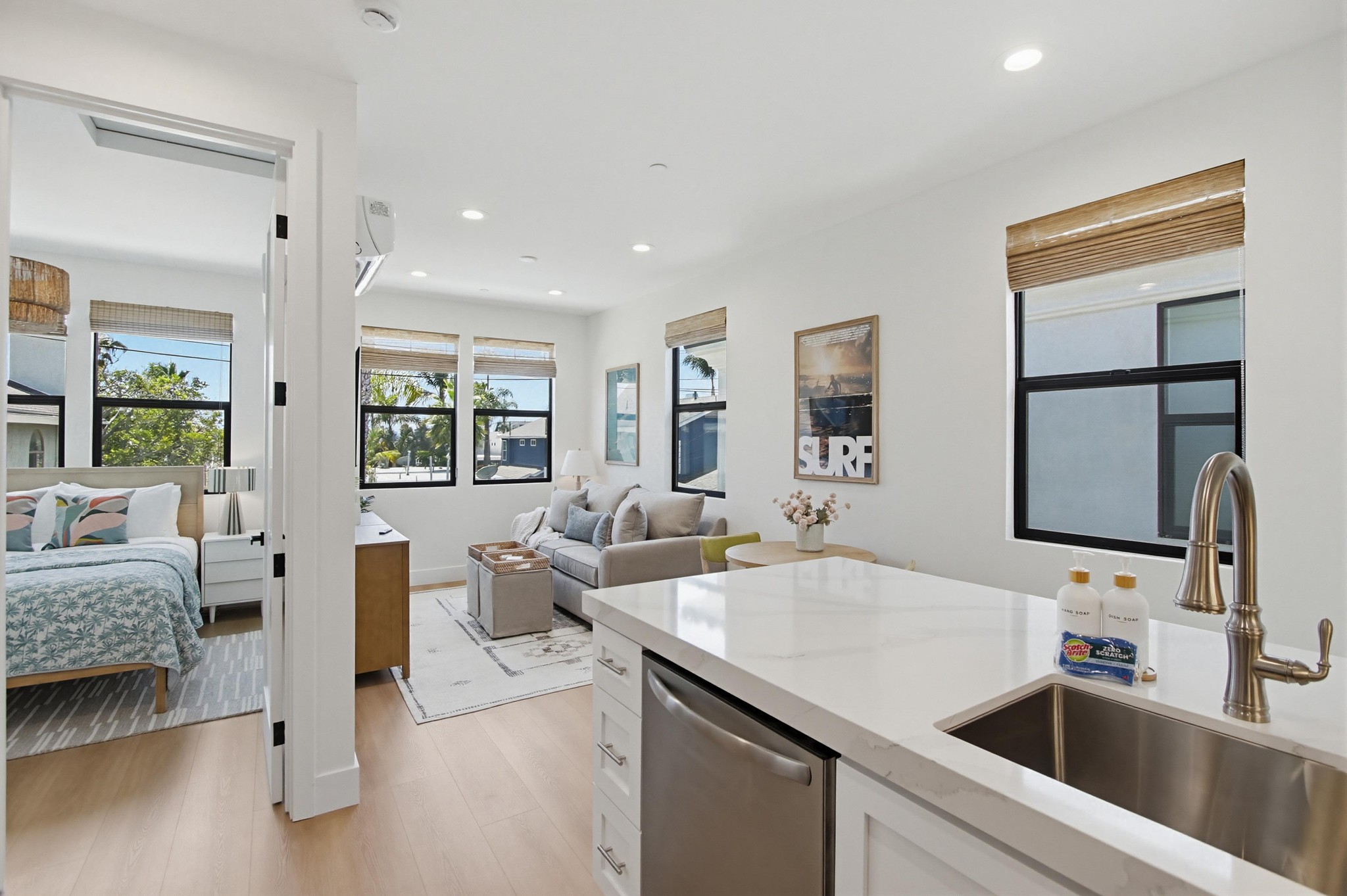 Virtual tour photo 15 of 23 for 1347 Thomas Ave