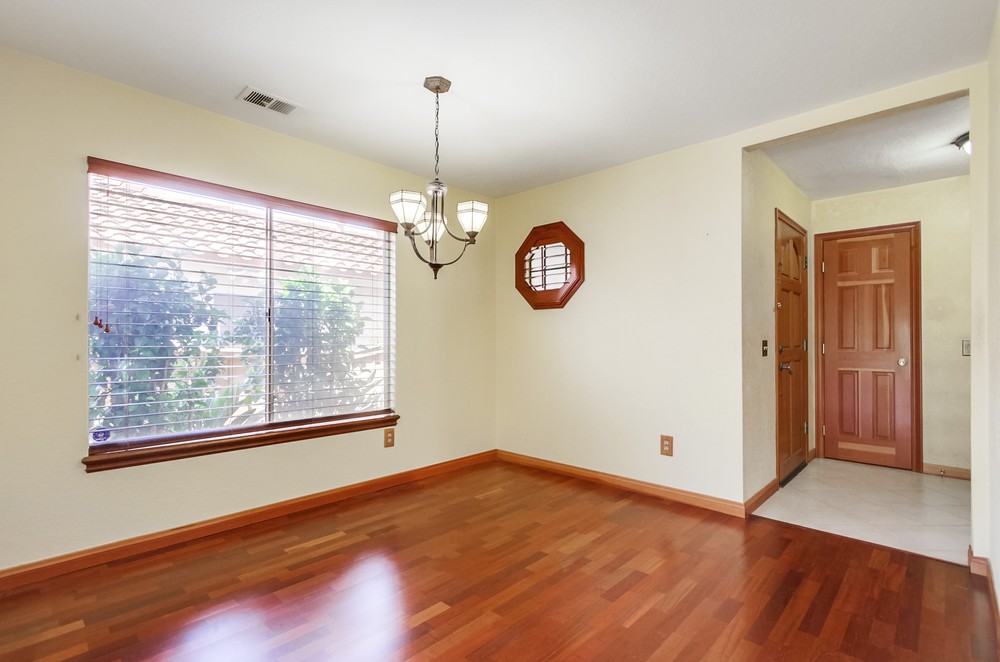 Virtual tour photo 9 of 53 for 13471 Cool Lake Way