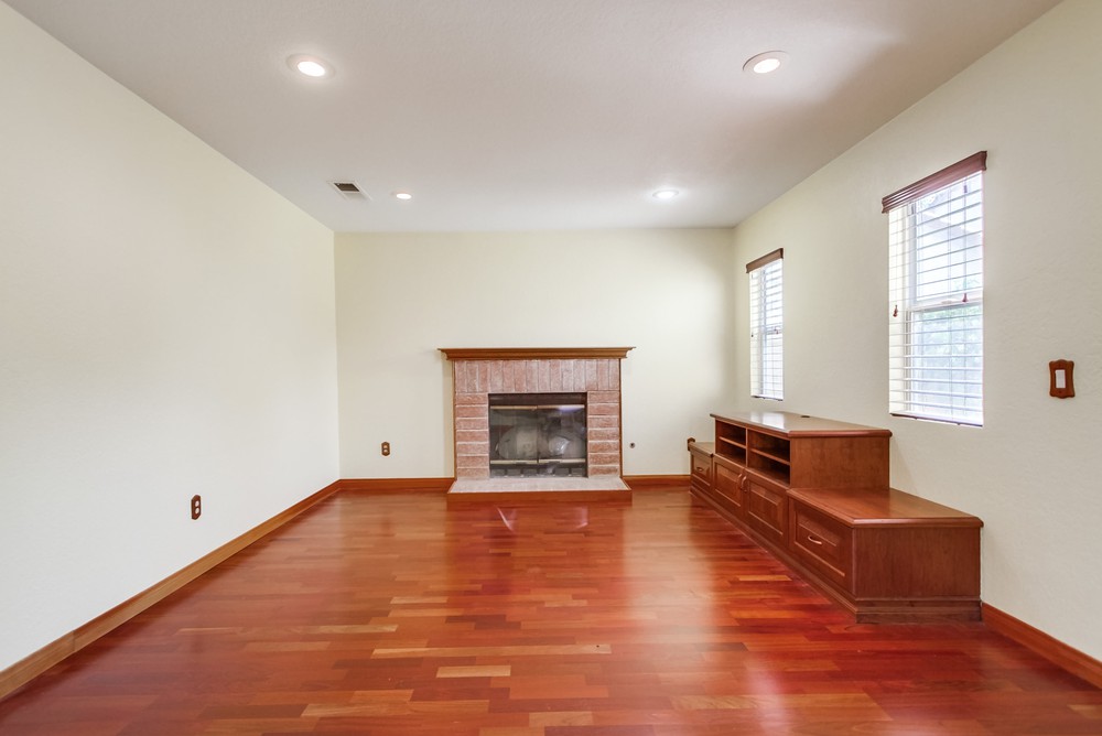 Virtual tour photo 12 of 53 for 13471 Cool Lake Way