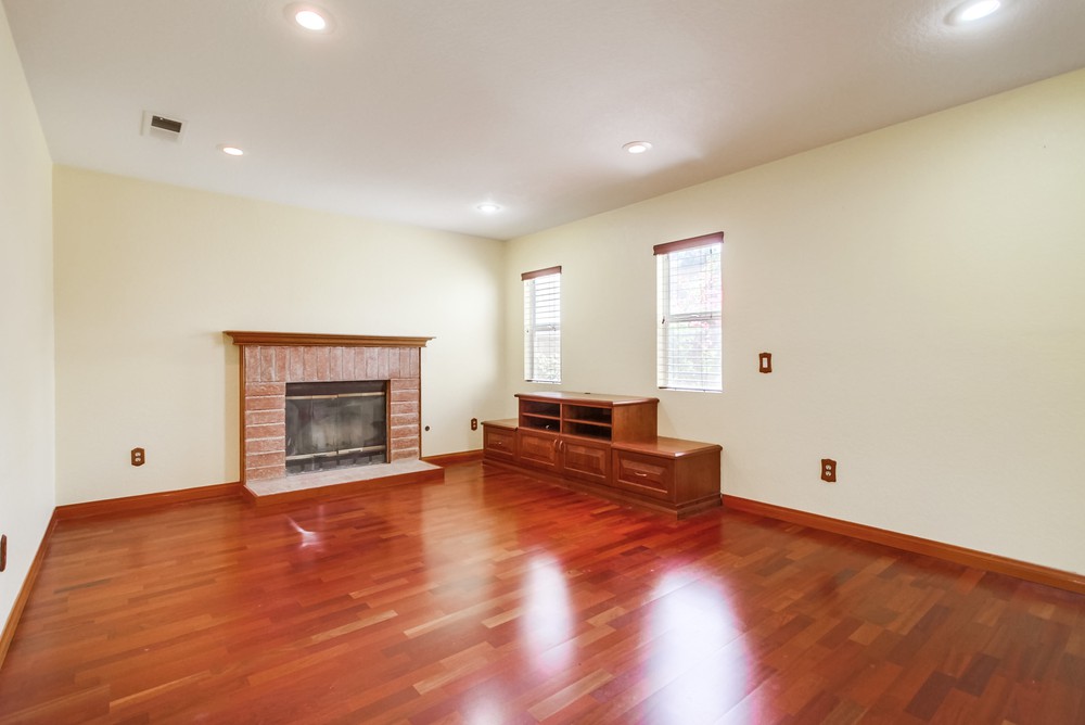 Virtual tour photo 13 of 53 for 13471 Cool Lake Way