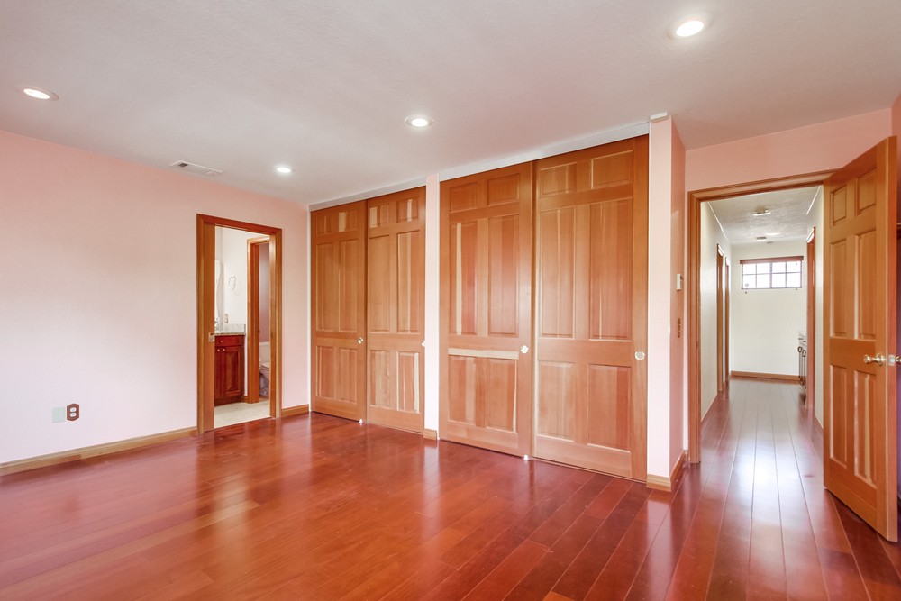 Virtual tour photo 31 of 53 for 13471 Cool Lake Way