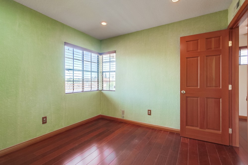 Virtual tour photo 37 of 53 for 13471 Cool Lake Way