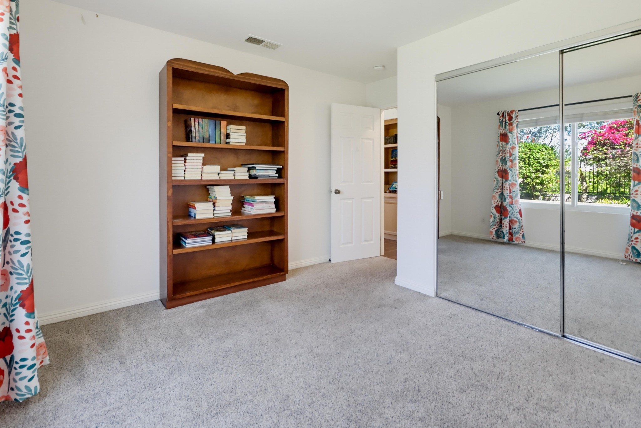 Virtual tour photo 28 of 58 for 1348 Weaverville St