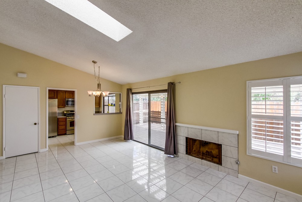 Virtual tour photo 6 of 32 for 13485 Grain Ln