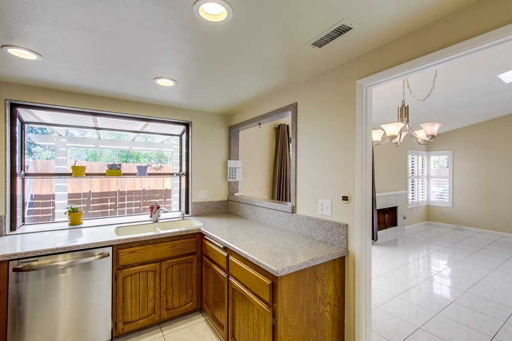 Virtual tour photo 12 of 32 for 13485 Grain Ln