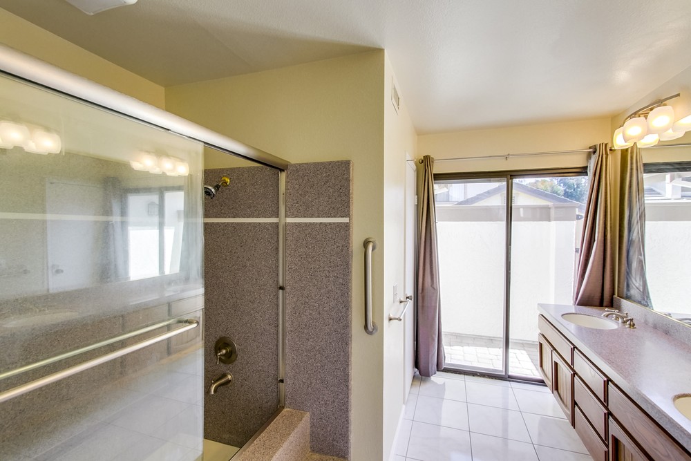 Virtual tour photo 18 of 32 for 13485 Grain Ln