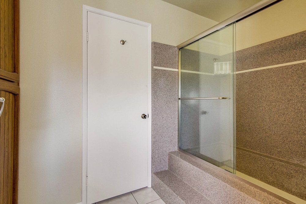Virtual tour photo 19 of 32 for 13485 Grain Ln