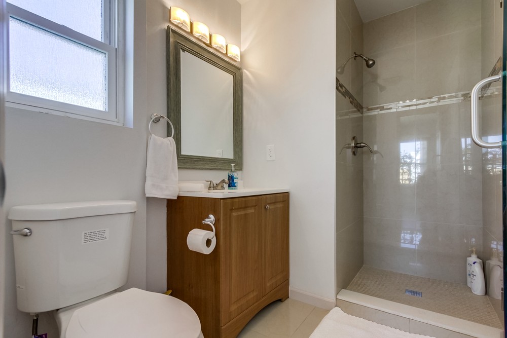 Virtual tour photo 23 of 33 for 1350 Knoxville St