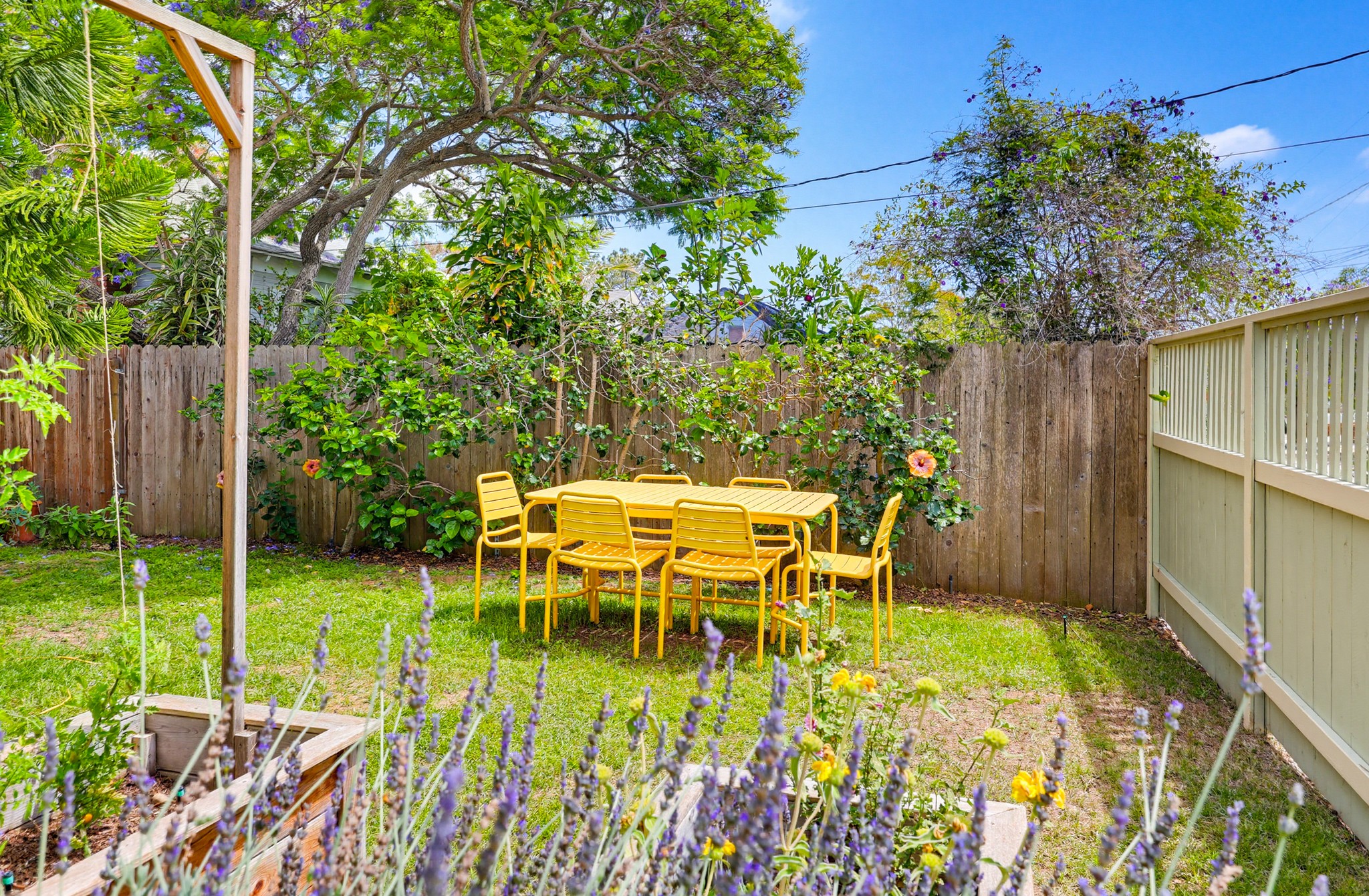 Virtual tour photo 8 of 73 for 1353 Edgemont St