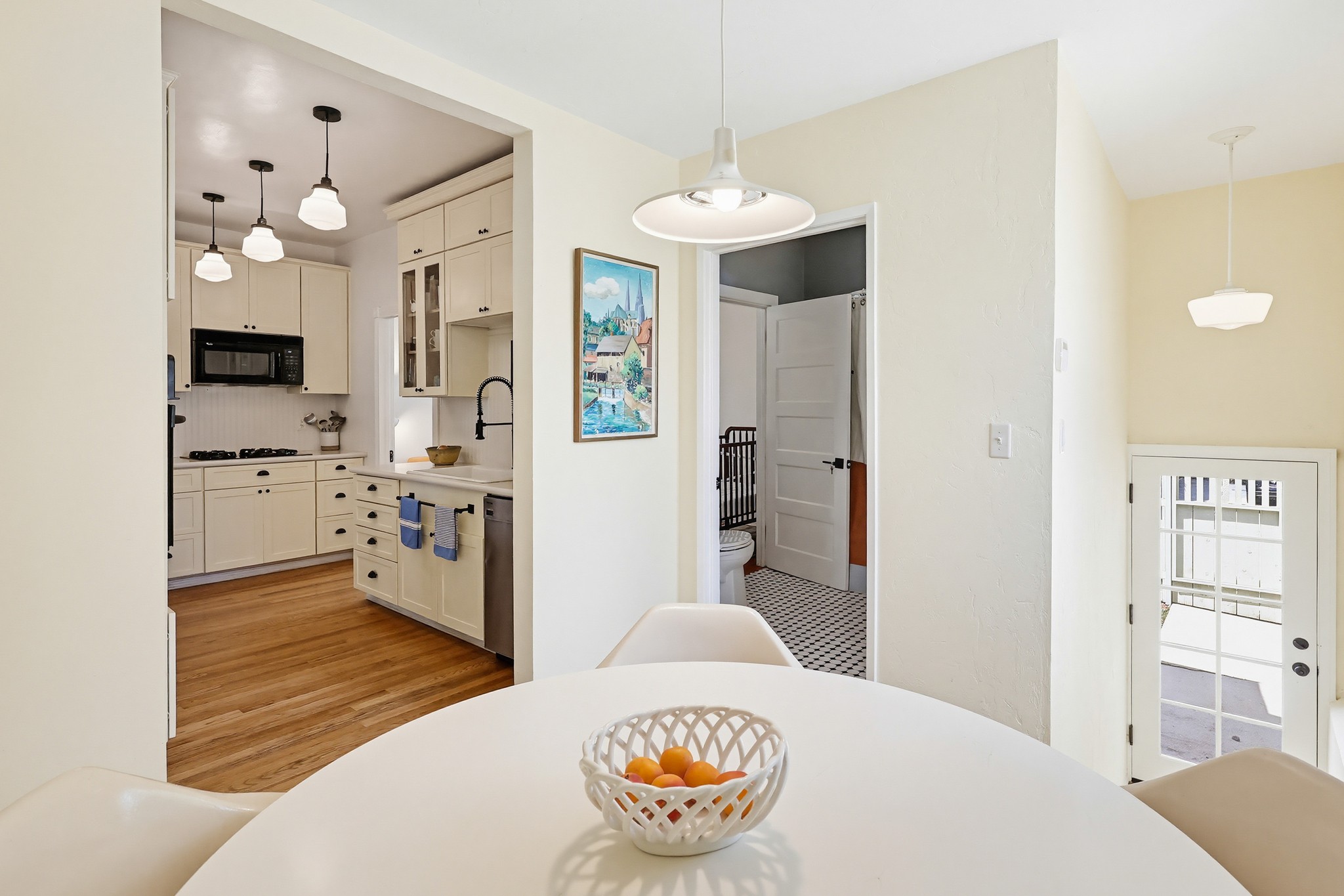 Virtual tour photo 35 of 73 for 1353 Edgemont St