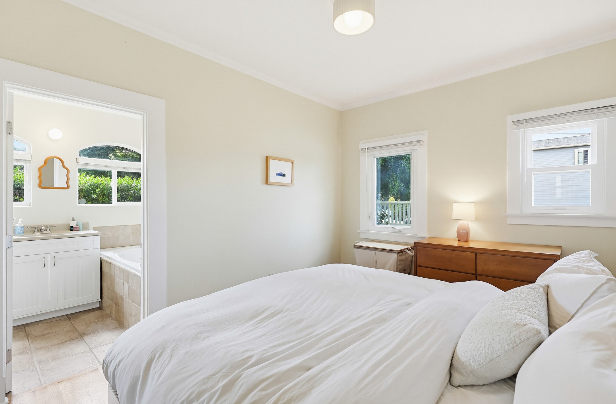 Virtual tour photo 37 of 73 for 1353 Edgemont St