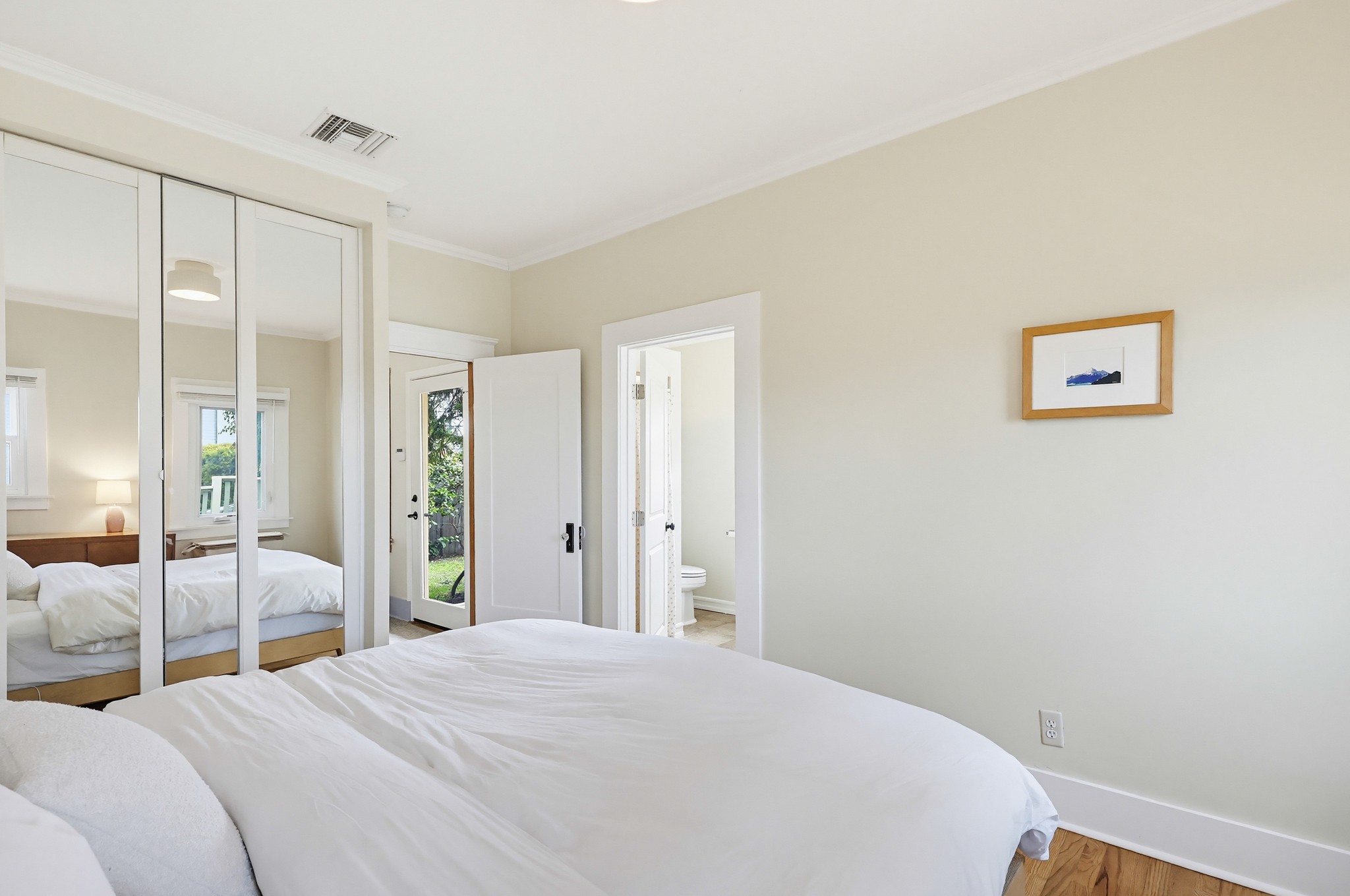 Virtual tour photo 40 of 73 for 1353 Edgemont St
