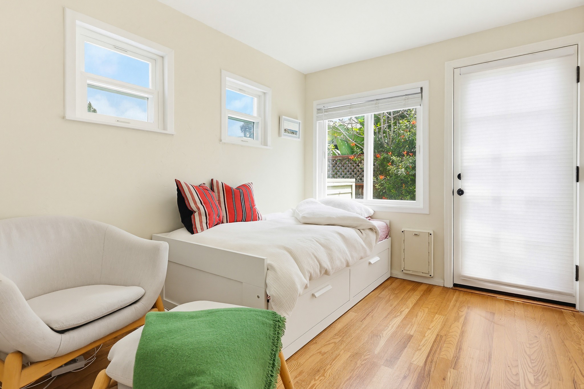 Virtual tour photo 50 of 73 for 1353 Edgemont St