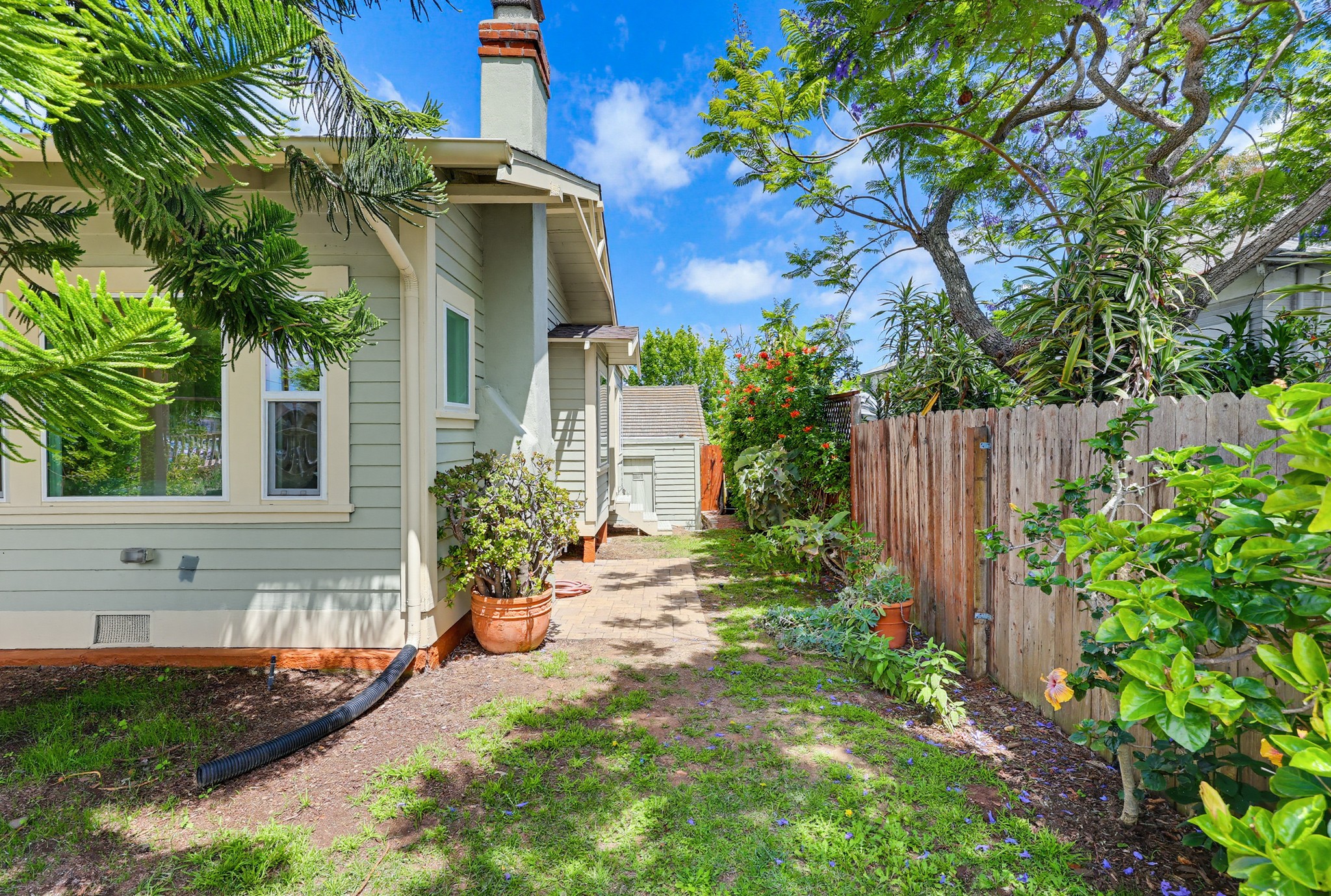 Virtual tour photo 58 of 73 for 1353 Edgemont St