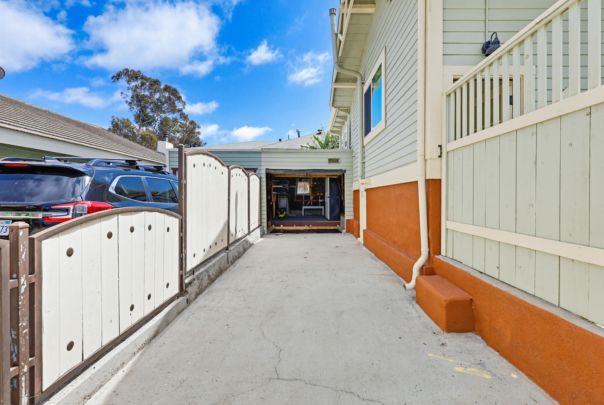 Virtual tour photo 63 of 73 for 1353 Edgemont St