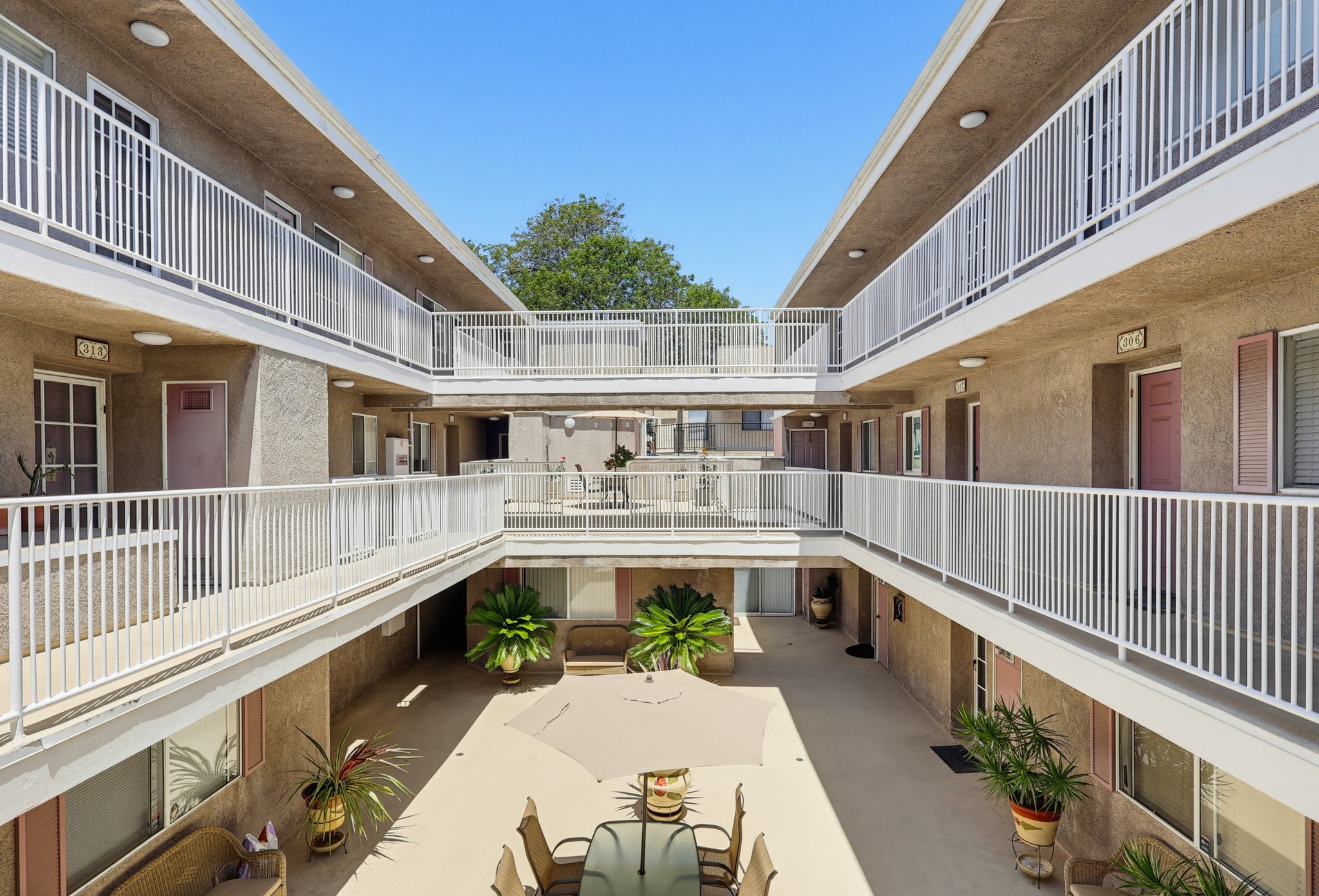 Virtual tour photo 11 of 63 for 1355 Loma Ave Apt 311
