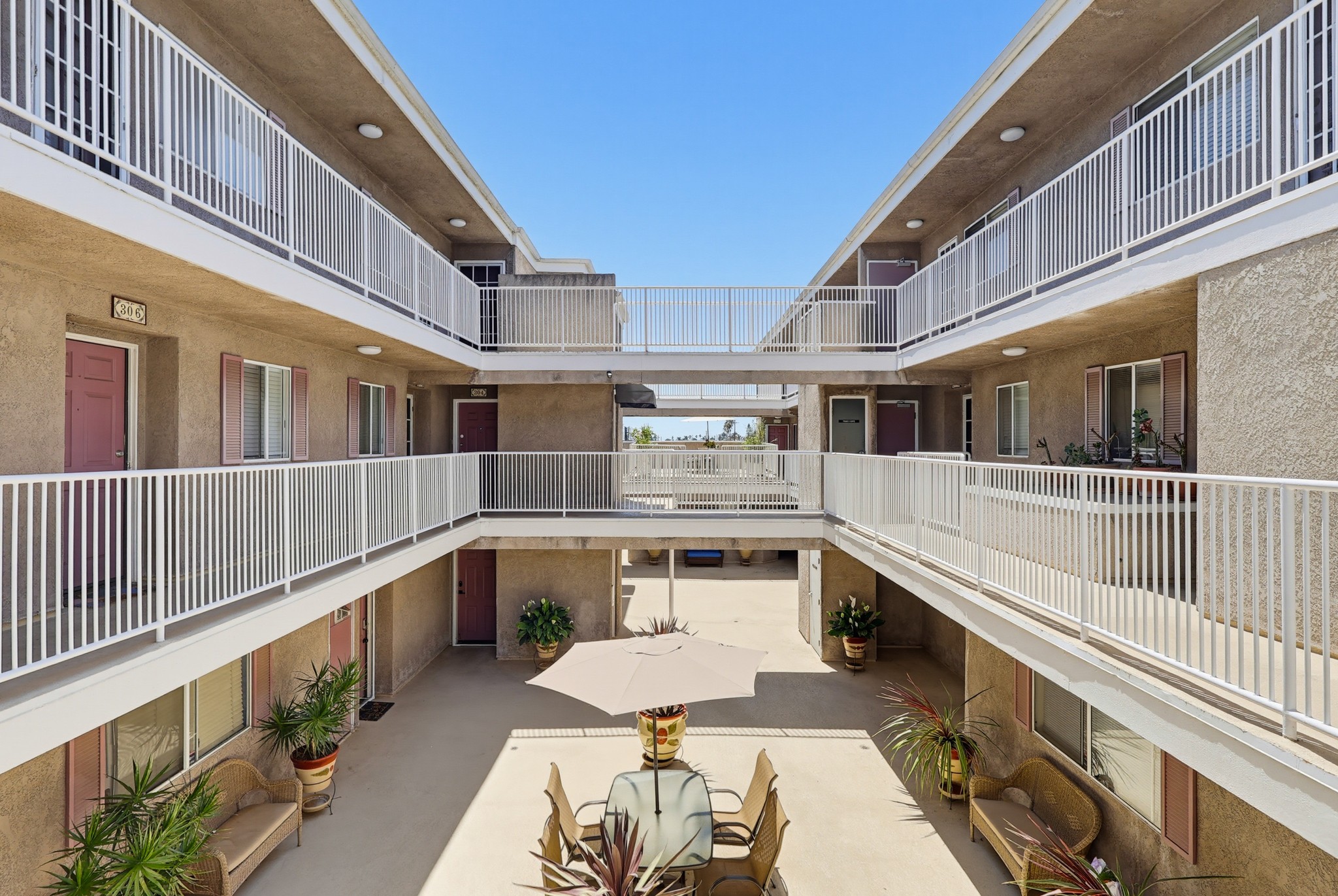 Virtual tour photo 12 of 63 for 1355 Loma Ave Apt 311