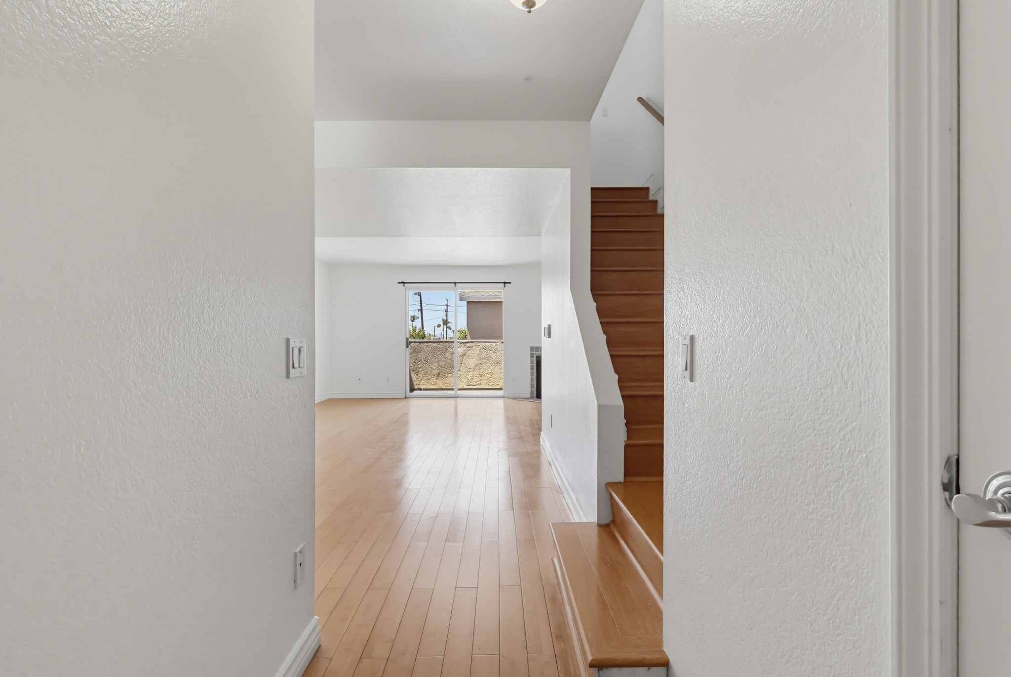 Virtual tour photo 18 of 63 for 1355 Loma Ave Apt 311