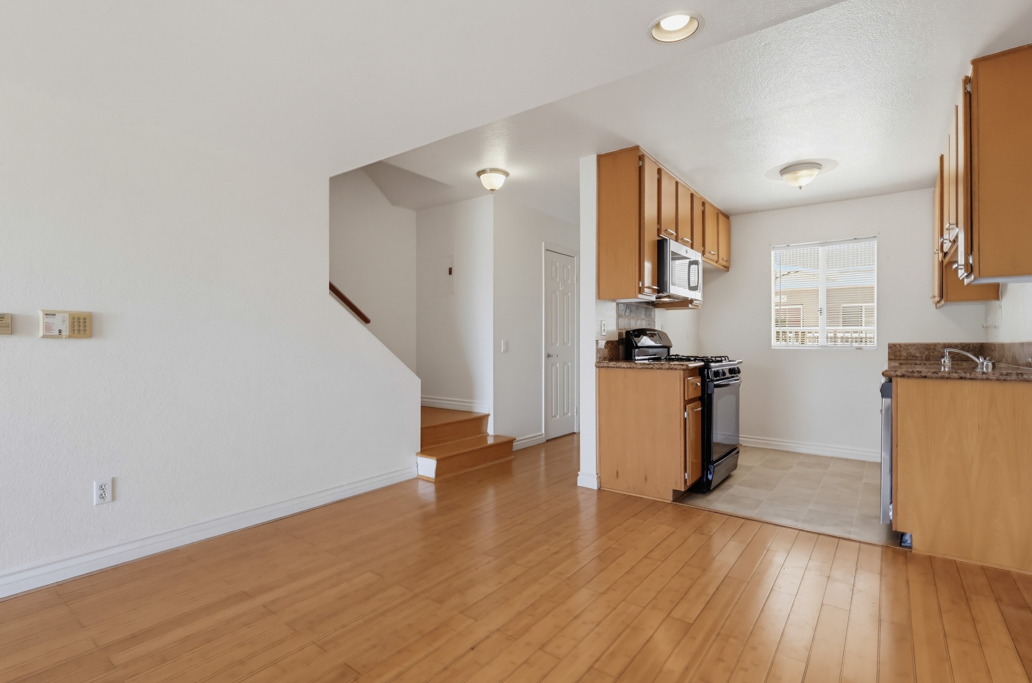 Virtual tour photo 29 of 63 for 1355 Loma Ave Apt 311