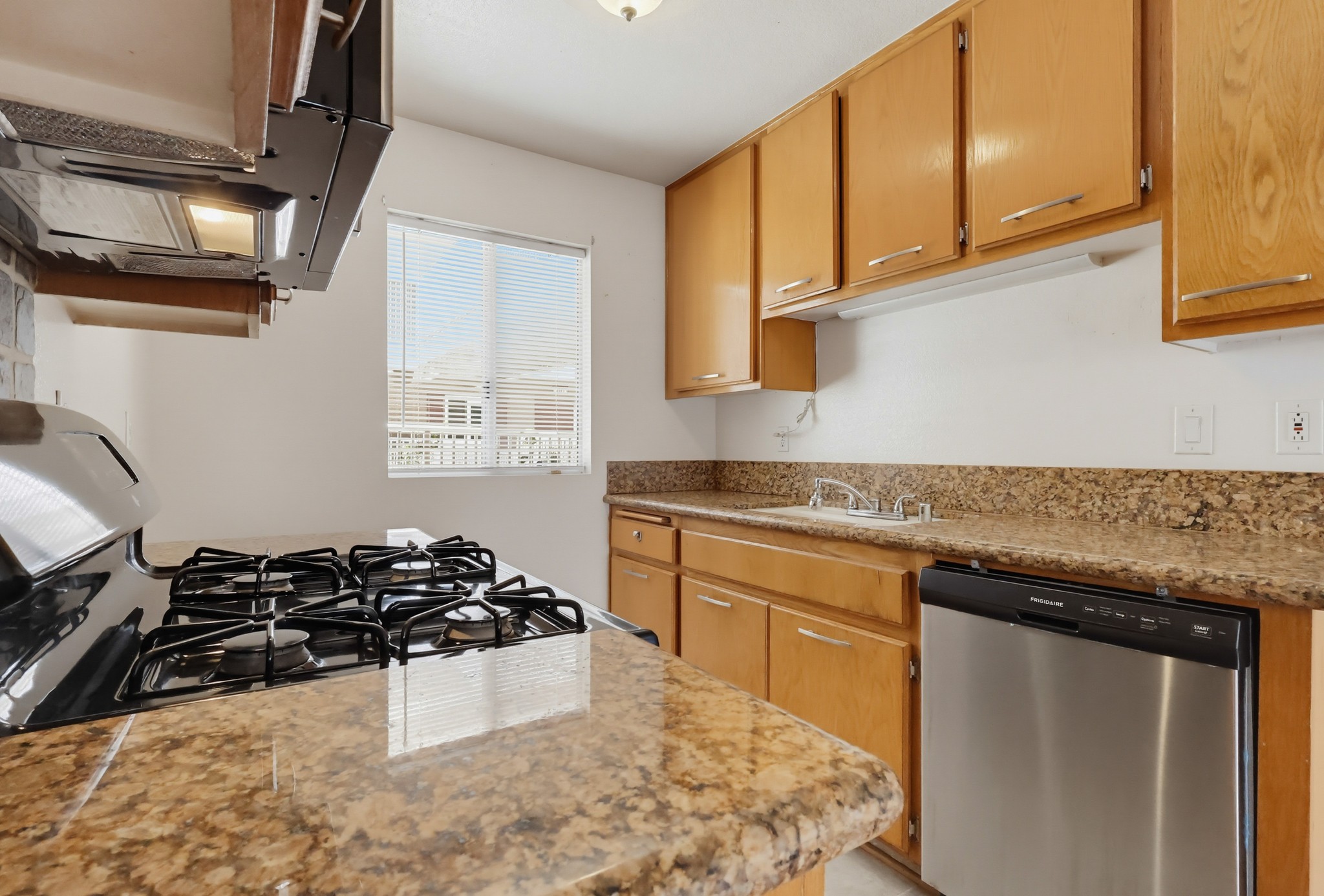 Virtual tour photo 31 of 63 for 1355 Loma Ave Apt 311