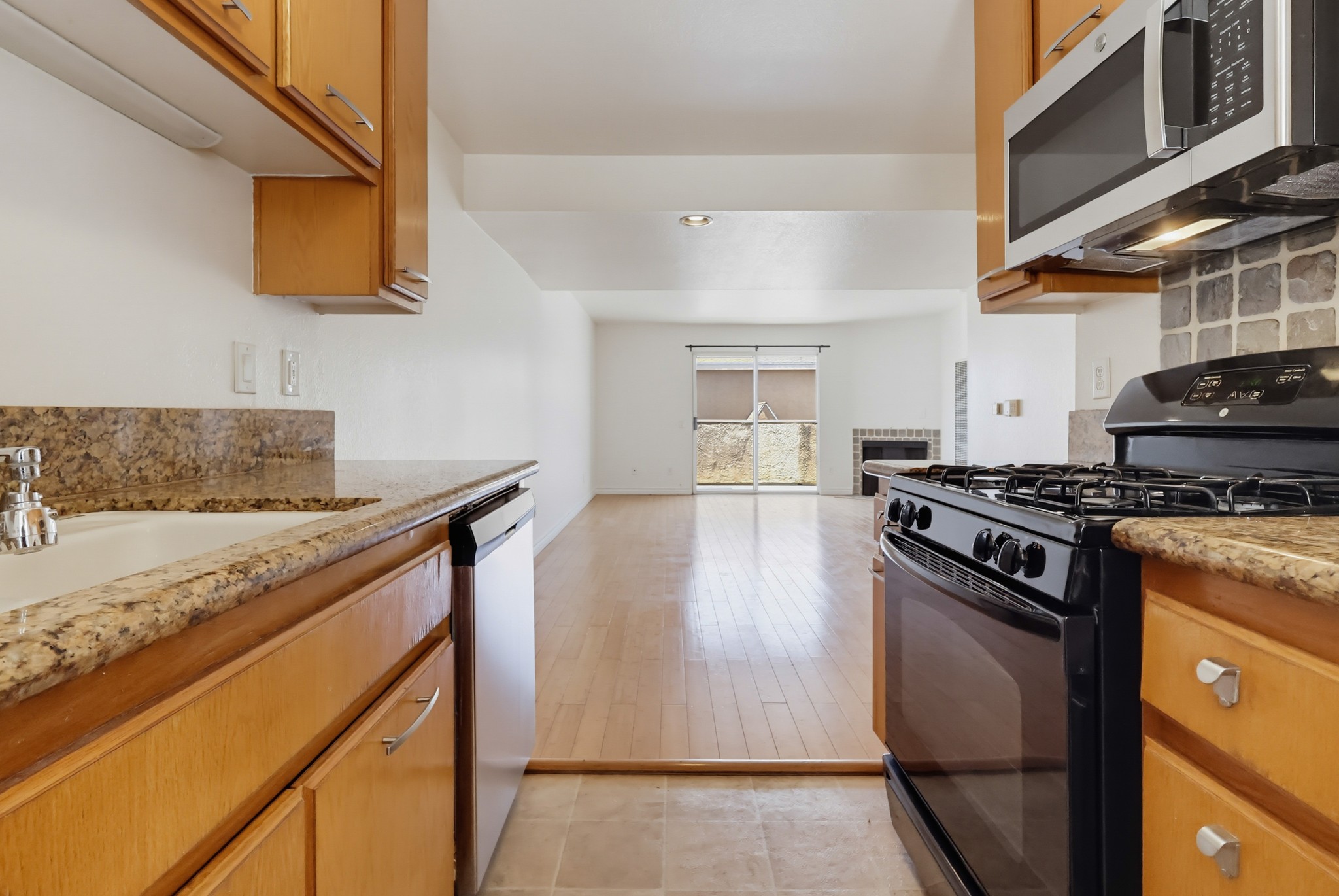 Virtual tour photo 33 of 63 for 1355 Loma Ave Apt 311