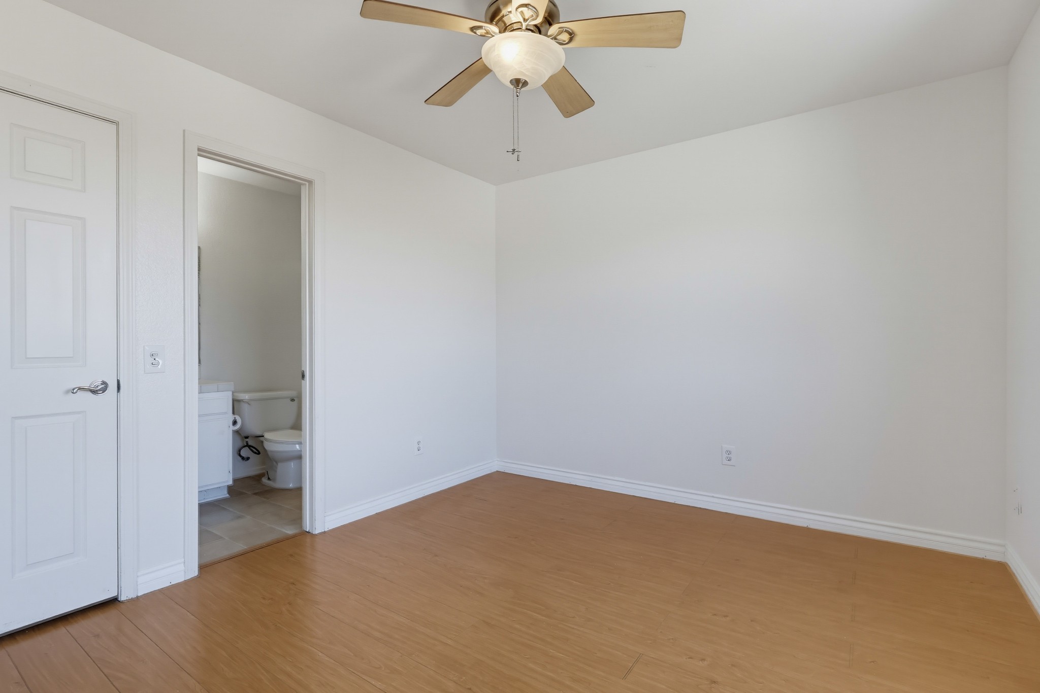 Virtual tour photo 50 of 63 for 1355 Loma Ave Apt 311